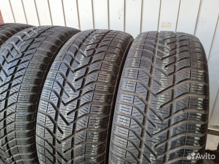 Pirelli Winter 210 SnowControl Serie III 205/55 R16
