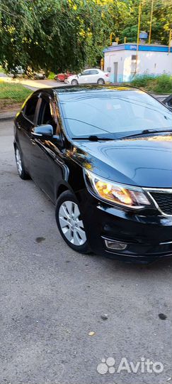 Kia Rio 1.6 AT, 2012, битый, 200 000 км