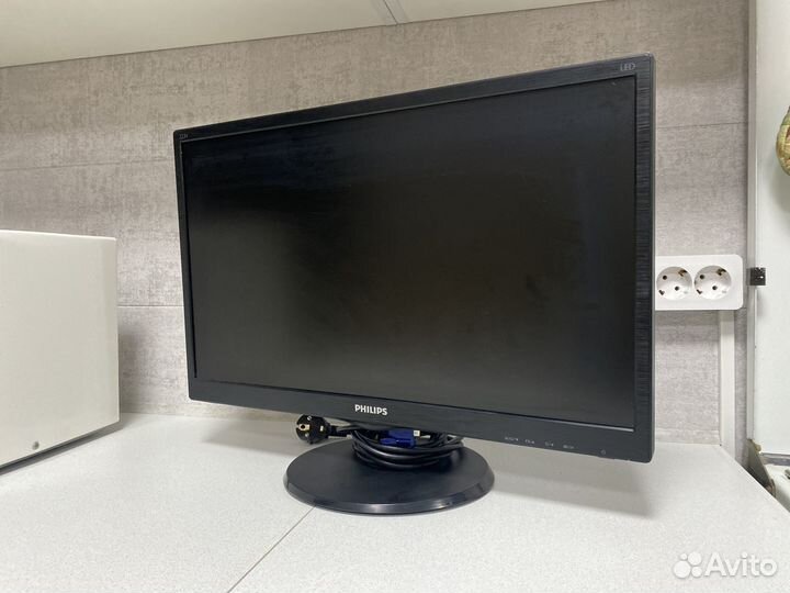 Монитор Philips 22