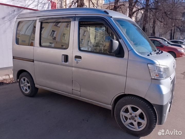 Daihatsu Hijet 0.7 AT, 2018, 97 000 км