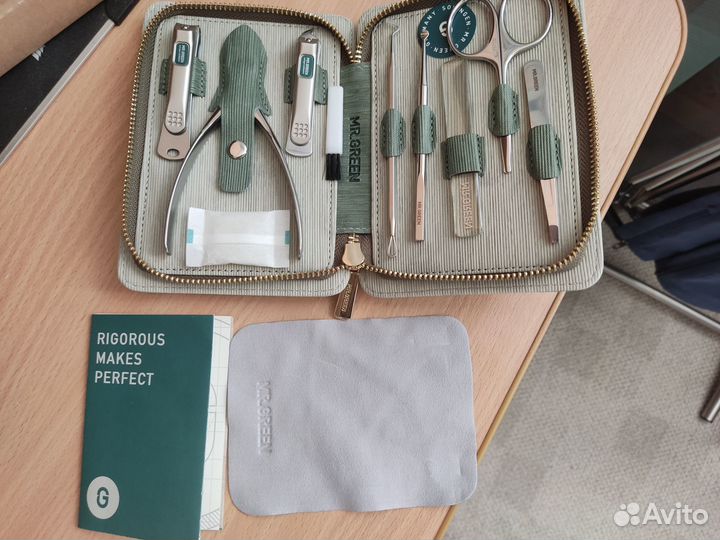 Маникюрный набор MR.green mr-8888i из 8 предметов