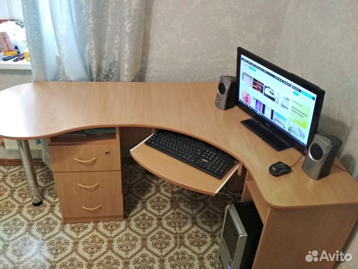 Отличный стол