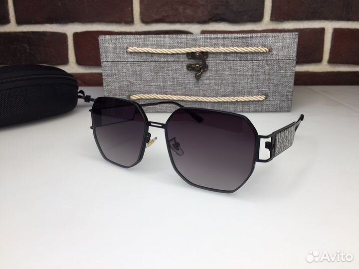 Солнцезащитные очки женские dior