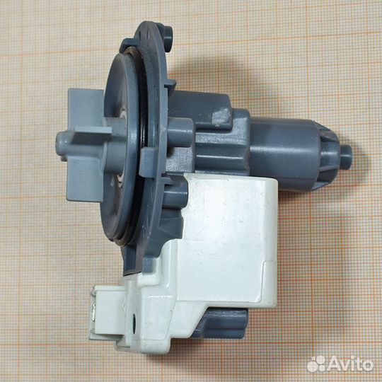 Помпа на 3 винтах, выводы вперед вместе, Hanyu