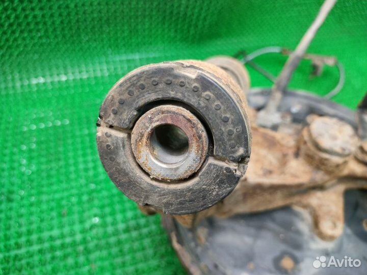 Кулак поворотный задний правый Honda Civic EU1