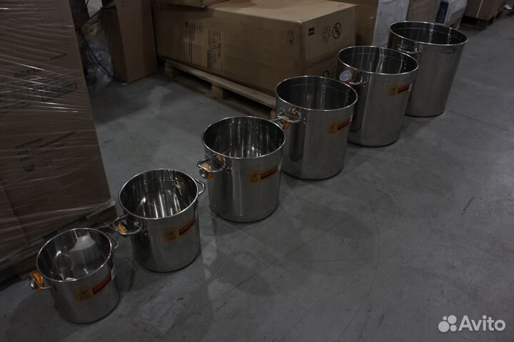 Бак для воды с крышкой