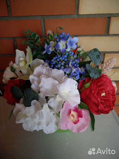 Подарок букет из искусственных цветов