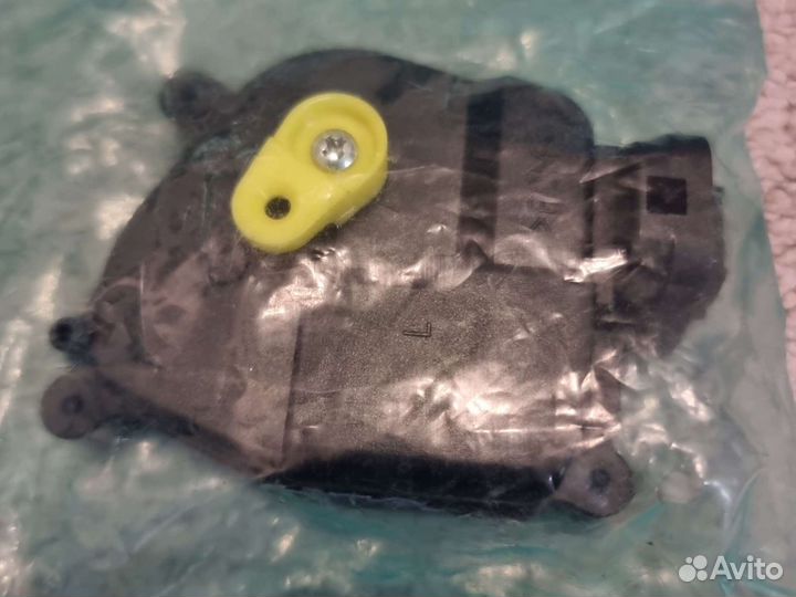 Привод замка двери Hyundai, Kia передний