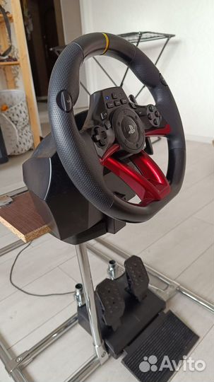 Игровой руль с педалями