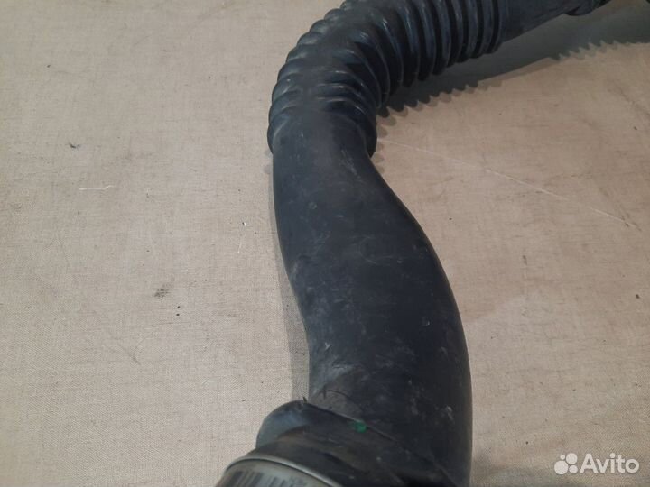 Патрубок интеркулера левый Bmw 118 E81