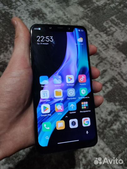 Xiaomi Pocophone F1, 6/64 ГБ