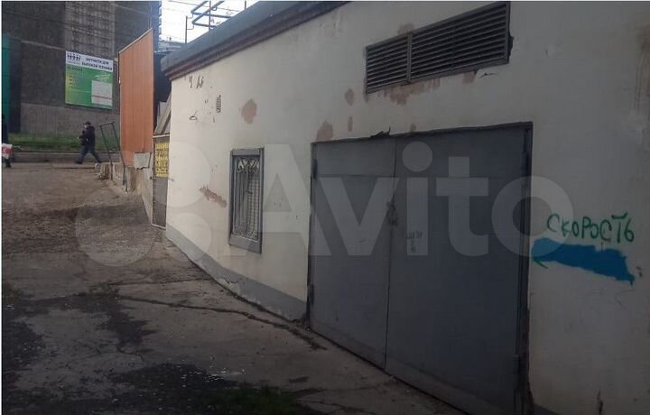 Гараж, > 30 м²