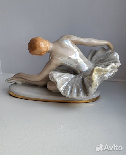 Старинная статуэтка балерина Умирающий лебедь, зав