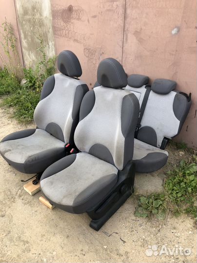 Комплект сидений Nissan Note e11