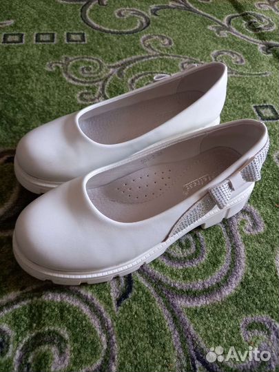Туфли белые размер 35