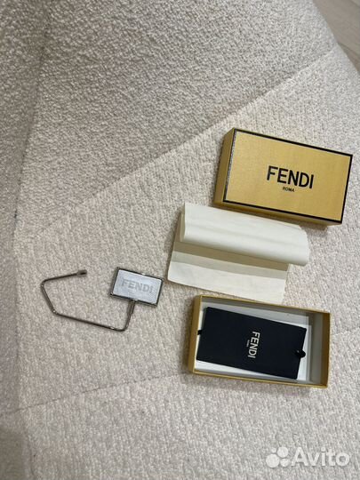 Подарок девушке от Fendi оригинал