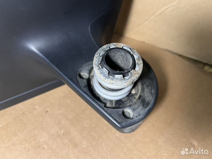 Крепление зеркала левое Volkswagen polo 5