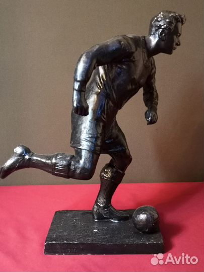 Статуэтка Футболист 36 см Монументскульптура 1958г