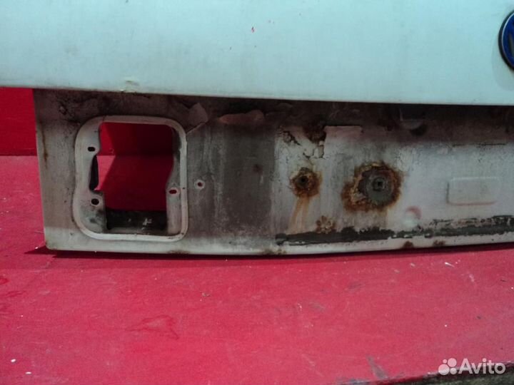 Крышка багажника Фольксваген Пассат Б3 седан