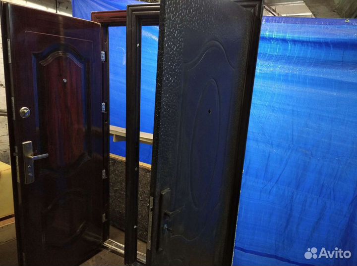 Дверь входная 5 шт