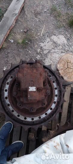 Бортовой редуктор (Редуктор хода) Hitachi FH300