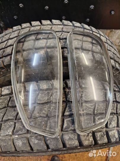 Продам стекла на фары калина 1