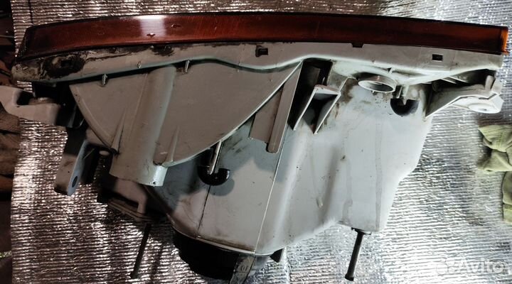 Фары передние на тайота лит айс