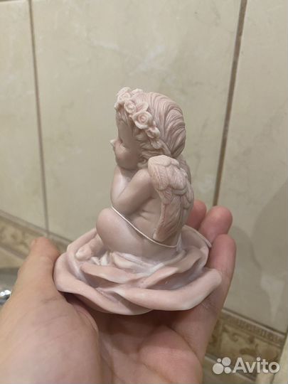 Ангел из мрамора