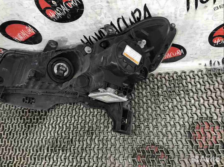 Фара правая Acura TL