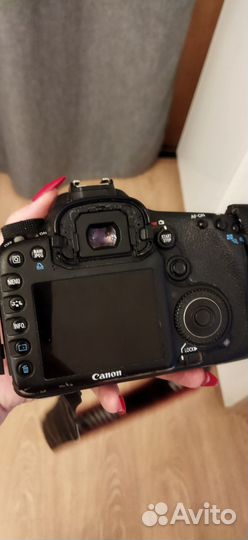 Зеркальный фотоаппарат canon 7d