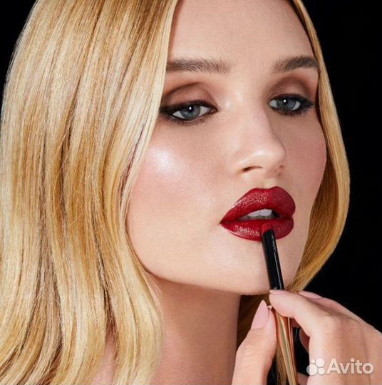 Помада Hourglass Ultra slim Refillable Lipstick