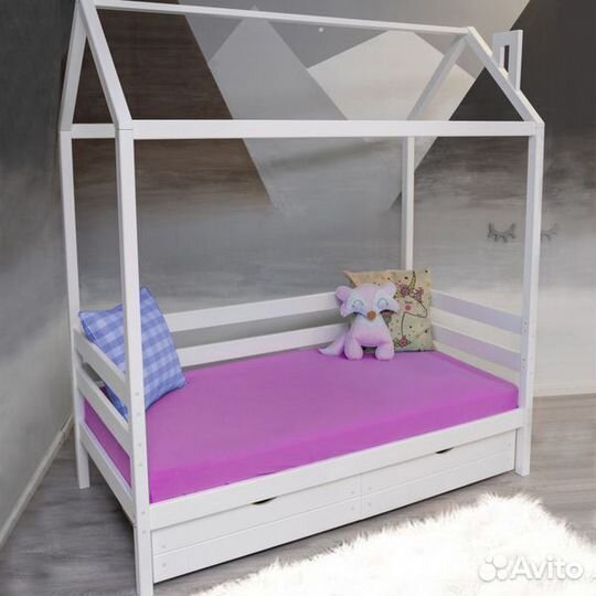 Кроватка от 2х лет высокий борт из массива домик