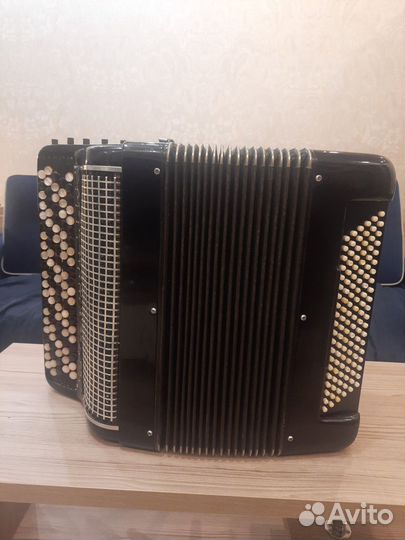 Баян Юпитер готово-выборный