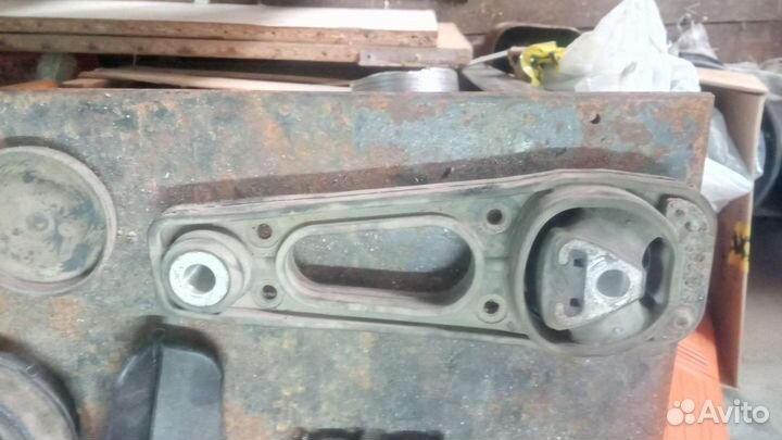 Подушка двигателя renault duster