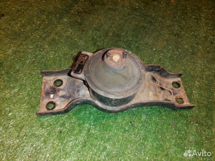 Опора двигателя (подушка двс) правая MR510313 Mits