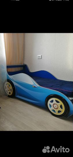 Детская кровать машинка