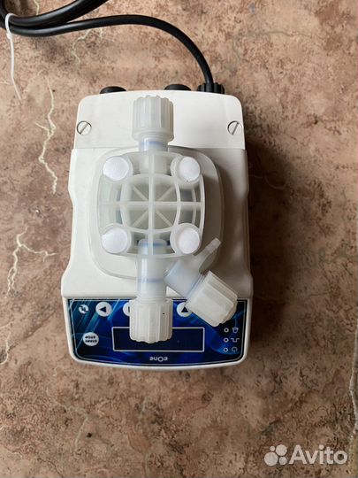 Продам дозирующий насос