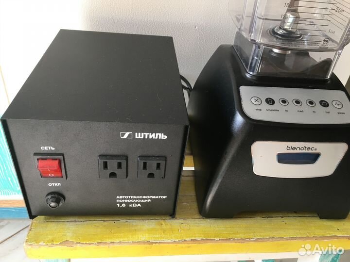 Блендер профессиональный Blendtec Classic 570