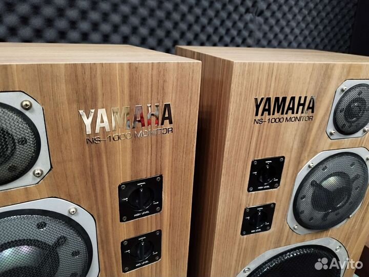 Акустика Yamaha NS-1000M орех масло