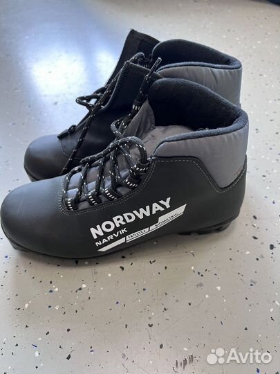 Ботинки лыжные