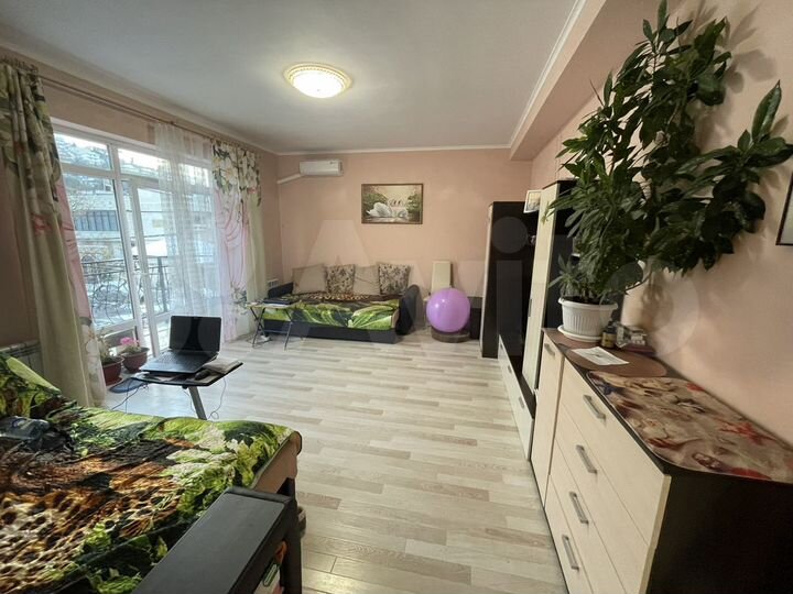 1-к. квартира, 53 м², 2/5 эт.