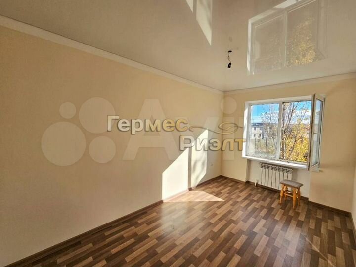 2-к. квартира, 56 м², 3/3 эт.