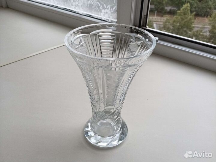 Хрустальная ваза