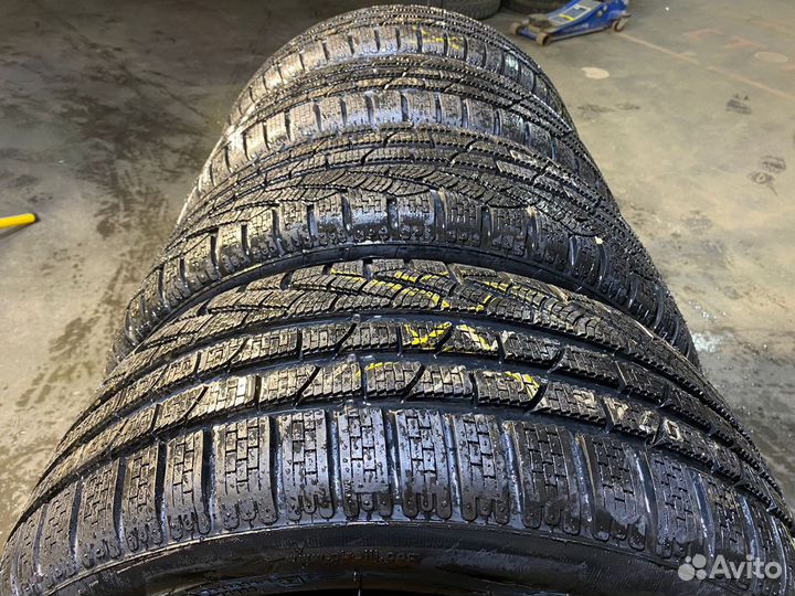 Pirelli Winter Sottozero 240 Serie II 235/45 R18 94V