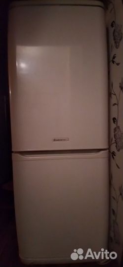 Холодильник hotpoint ariston бу