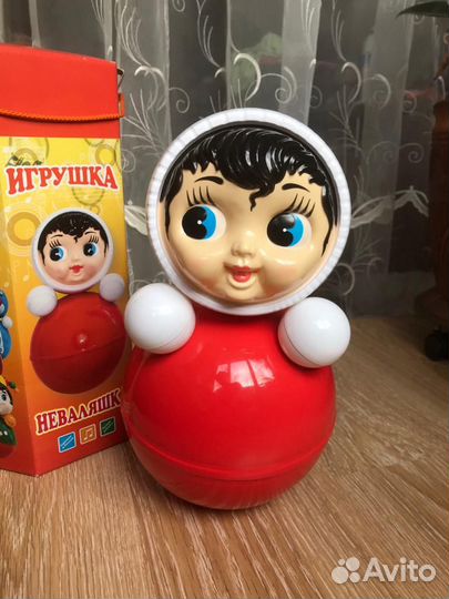 Игрушка неваляшка