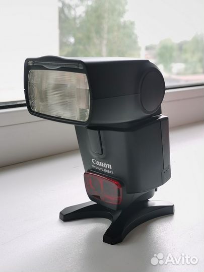 Вспышка Canon Speedlite 430EX II