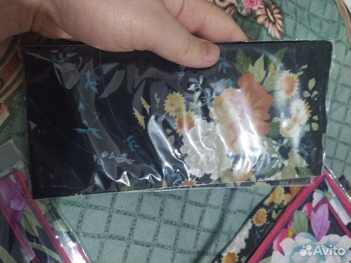 Женские носовые платки