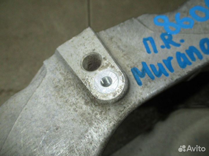 Кулак поворотный передний правый Nissan Murano 2