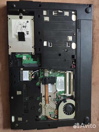 Ноутбук на запчасти